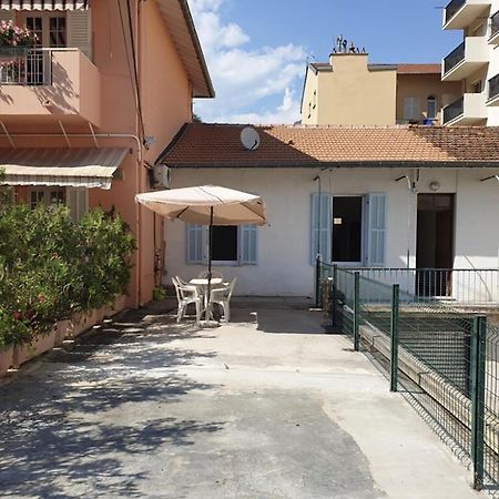 Calme Et Tranquillite Et Un Soupir Villa Menton Dış mekan fotoğraf